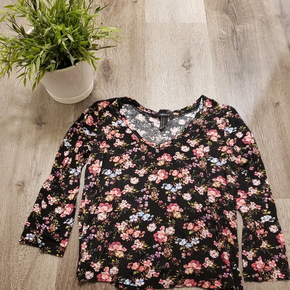 Forever 21 Tops - F21 floral top